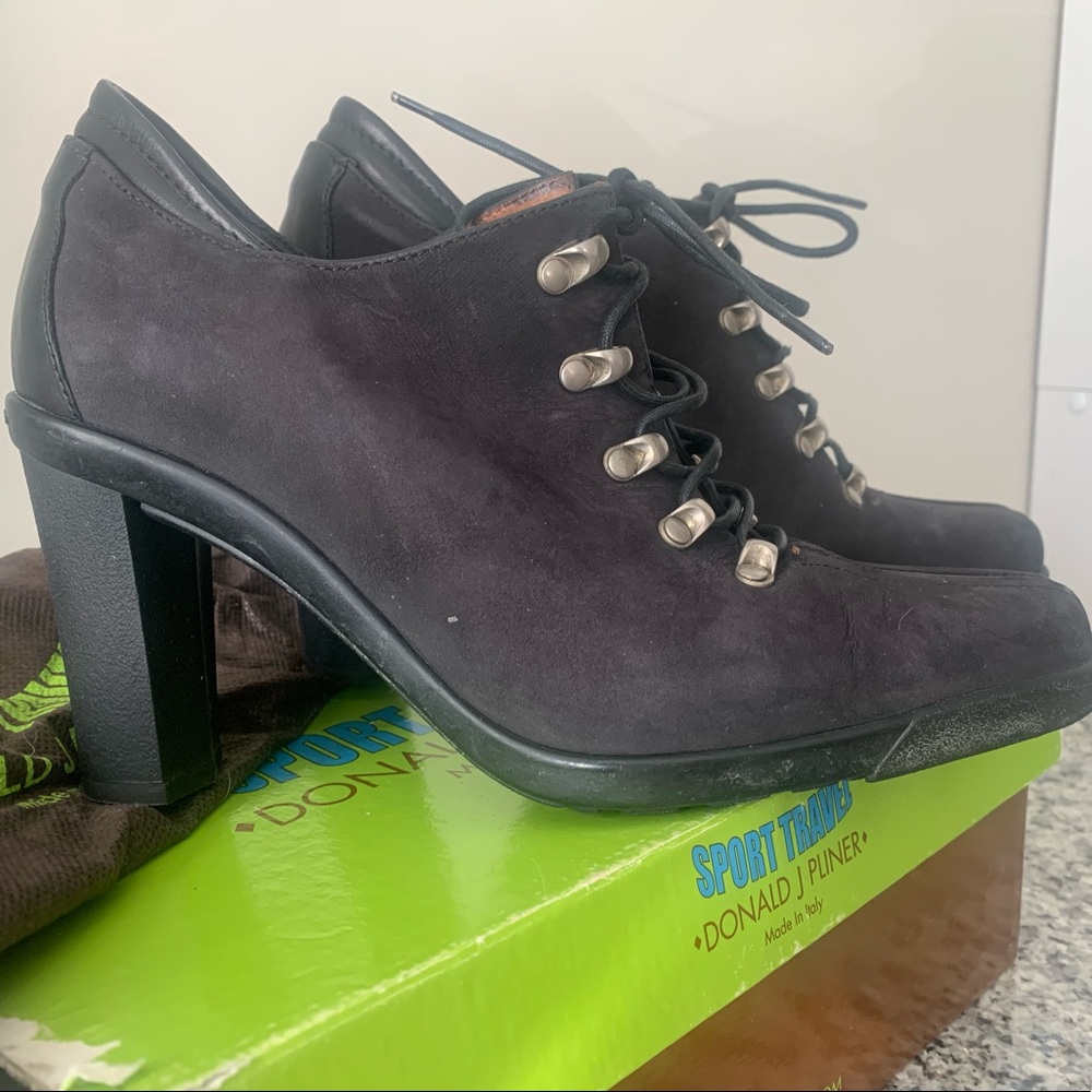 Donald J Pliner leather shoes